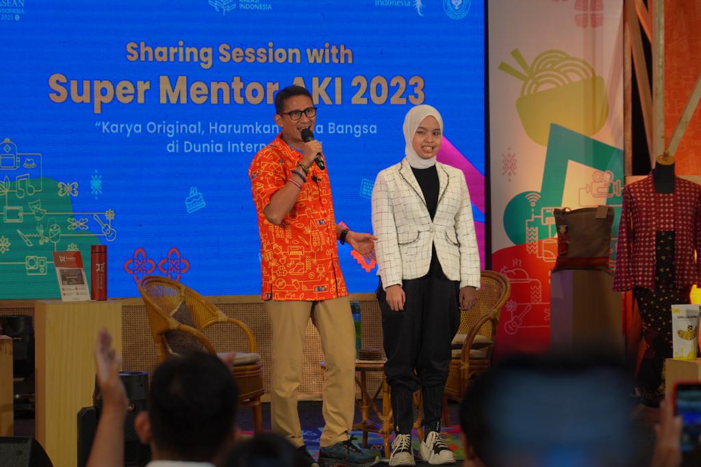 Sandiagan Uno dengan Putri Ariani