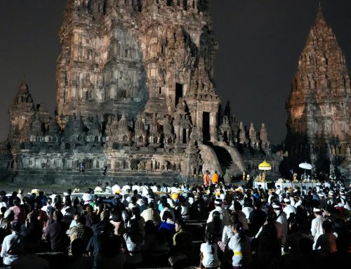 Cahaya 1.008 Pelita di Prambanan: Merajut Harmoni Spiritual dan Pariwisata Dunia